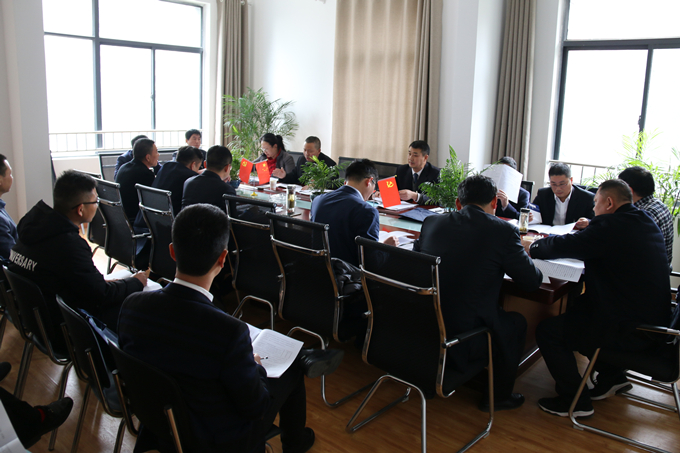 公司紀委書記、工會主席參加第三代表團討論