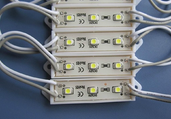LED模組一般用什么膠水？